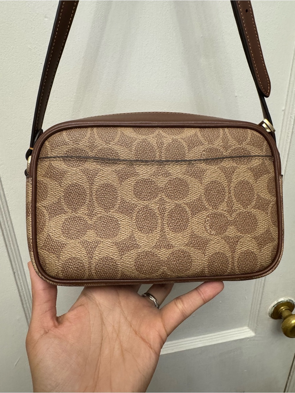 Coach Mini Jamie Camera Bag - Signature Canvas - Picture 4 of 13